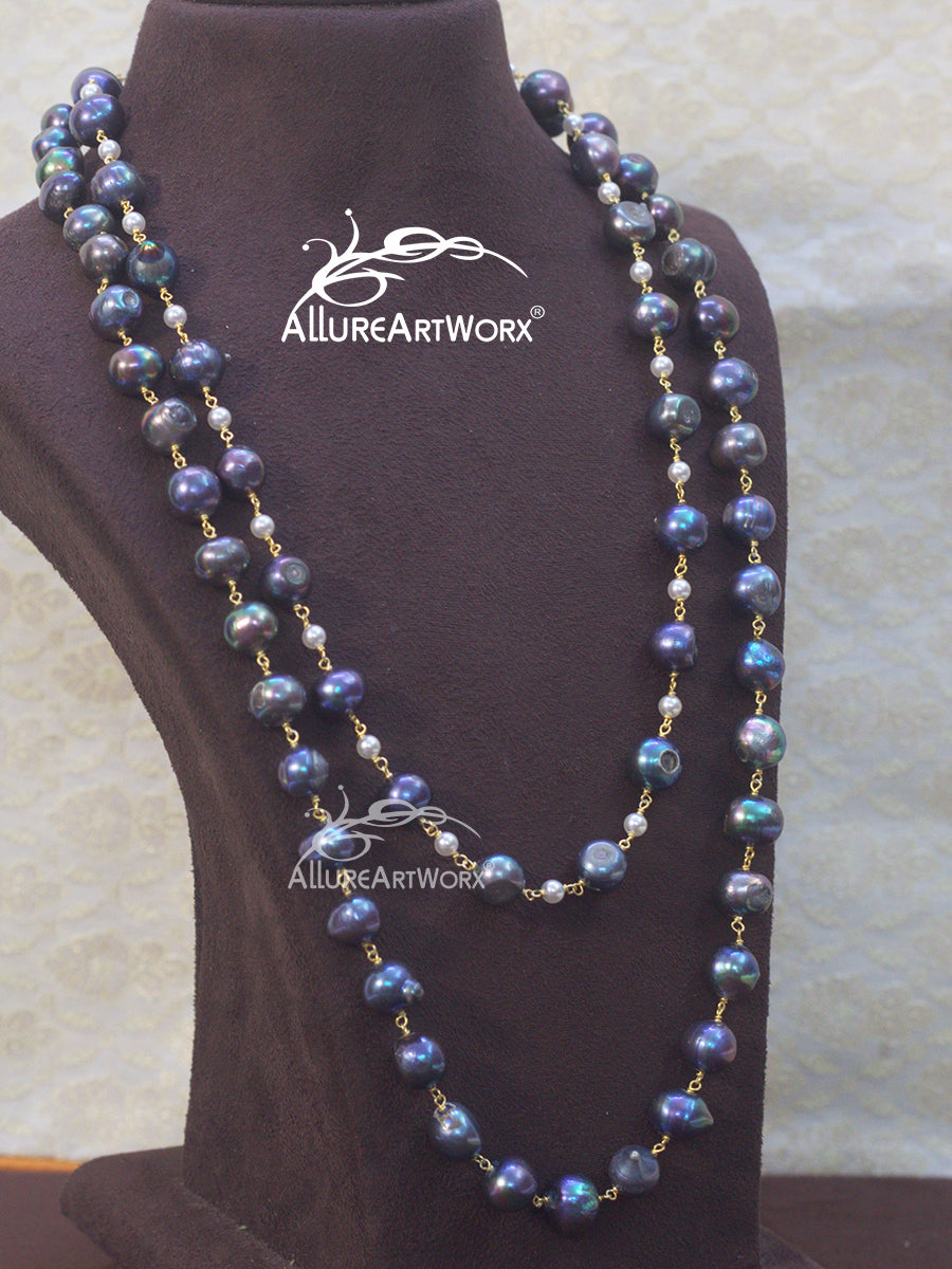 Pearl Neckpiece